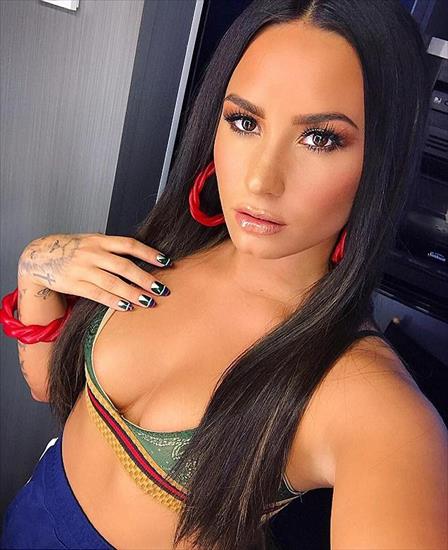 Demi Lovato - DemiLeakZone_34.jpg